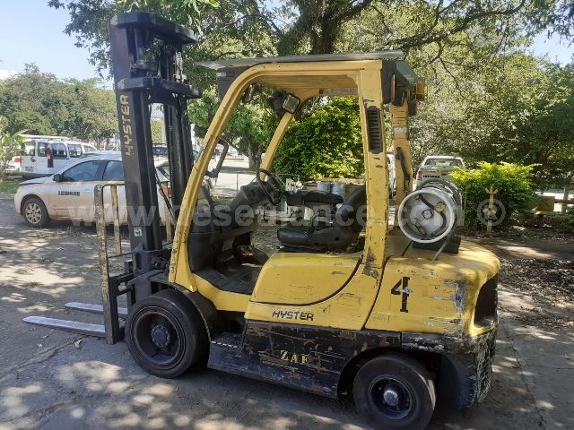 01/22069 - EMPILHADEIRA A GÁS M/HYSTER MOD. H60 FT, ANO 06, 2,5 TONS 