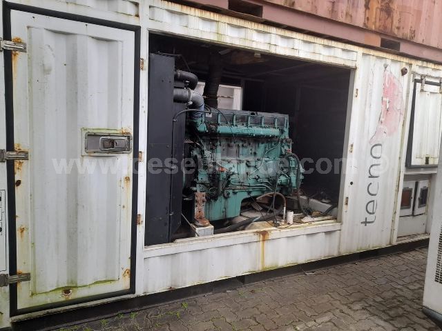 18/24086 - GERADOR 1.400 KVA M/BRG, ANO 15, 2 MOTORES VOLVO