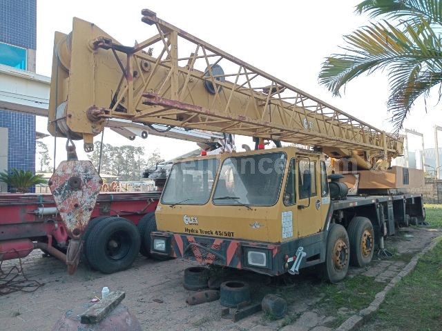 50/24109 - GUINDASTE M/COLES CRANES, ANO 76, CAPAC. 50 TONS,