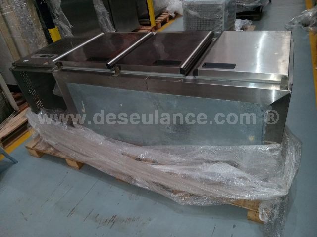 133/24168 - FREEZER TOPEMA C/BANCADA INOX, 3 PORTAS.