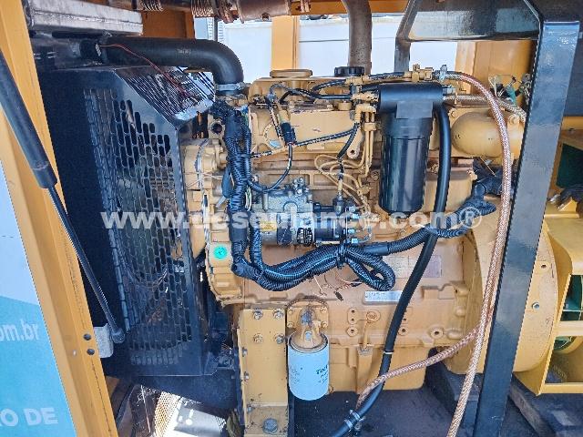 13/25088 - GRUPO GERADOR CABINADO M/CATERPILLAR OLYMPIAN MOD. GEP44-7