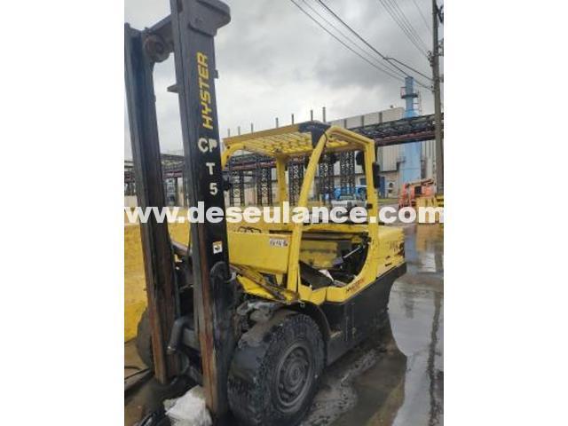 160/25137 - EMPILHADEIRA M/HYSTER MOD. H110FT, CAPAC. 11.000LB. (RV 813)