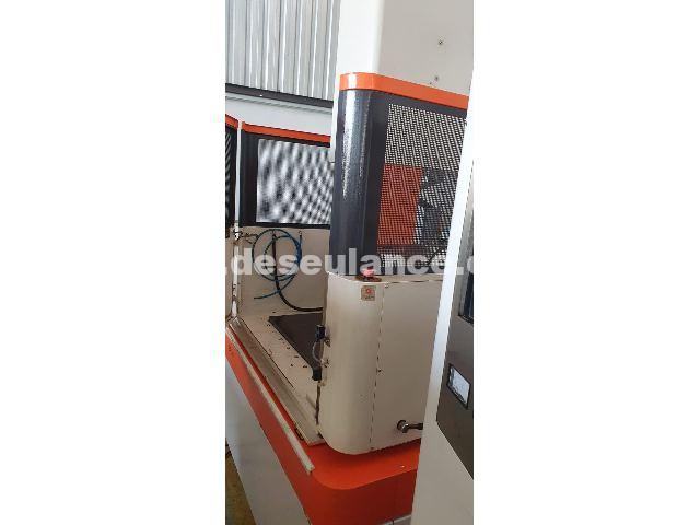 73/25168 - ELETROEROSÃO M/AGIECHARMILLES MOD. EDM SP3U, ANO 13, 