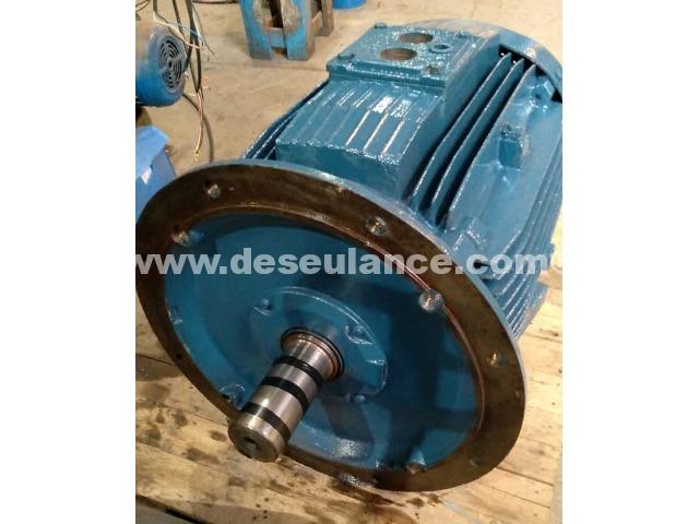 126/25168 - MOTOR M/WEG 125 CV MOD. 280S/M, 440VAC, 1.780 RPM. 