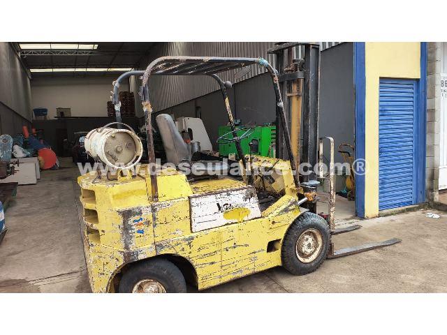 11/26005 - EMPILHADEIRA M/YALE MOD. 83 P, CAPAC. 2.500 KG, TORRE BAIXA