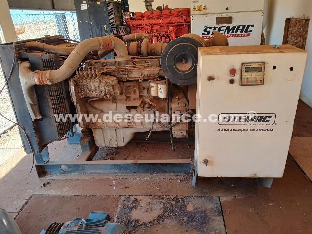 07/26068 - GRUPO GERADOR M/STEMAC, CAPAC. 260KVA, MOTOR CUMMINS, 