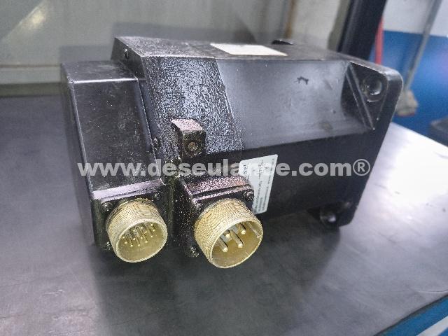 21/26076 - SERVO MOTOR M/RELLANCE ELETRIC MOD. F-6100-R-HOOAA, 3.000RPM