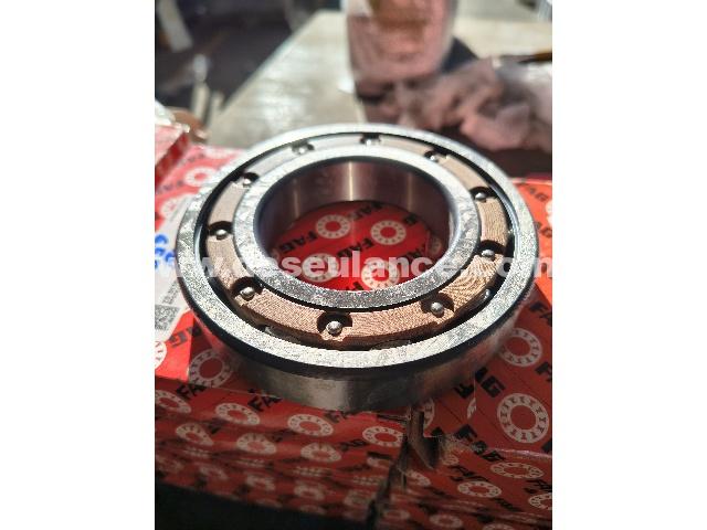 36/26080 - 15 ROLAMENTOS M/FAG 6212-TB-P6-C3.