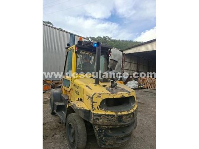 07/26102 - EMPILHADEIRA CORRIDA HYSTER, CAPAC. 7,0 T, ANO 20. (RV 1325)
